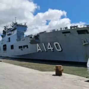 Enchentes no RS Maior navio de guerra da América Latina deve chegar no sábado