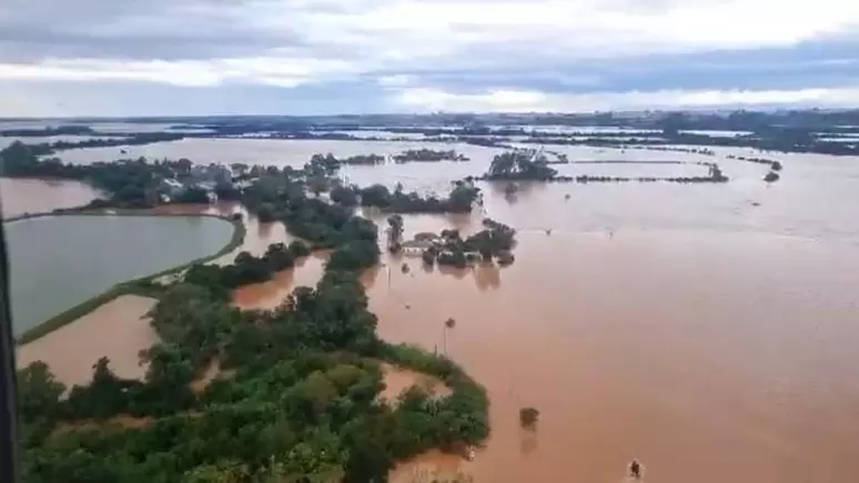 Whindersson Nunes mobiliza seguidores e arrecada mais de R$ 1 milhão em doações para o RS Dique de Novo Hamburgo rompe e preocupa moradores do Rio Grande do Sul