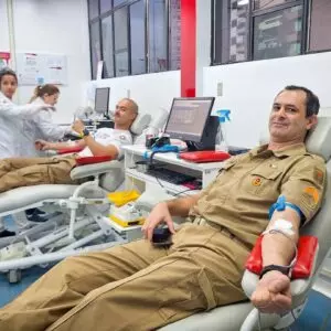 Policiais Militares doam sangue para ajudar vítimas no RS