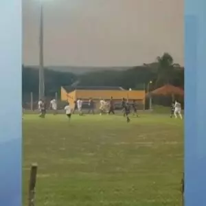 Torcedor tenta separar briga de futebol e é atingido por tiro na cabeça