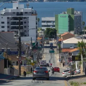 Segundo a Prefeitura de São José, o tráfego alternará entre interdição parcial e total — com exceção de ônibus e veículos de emergência