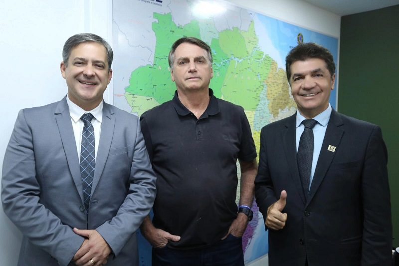 Wagner Espíndola, Jair Bolsonaro e Clésio Salvaro. Divulgação