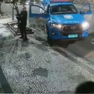 PMs apontam armas para filhos de diplomatas negros em Ipanema | Foto: SBT News/Reprodução