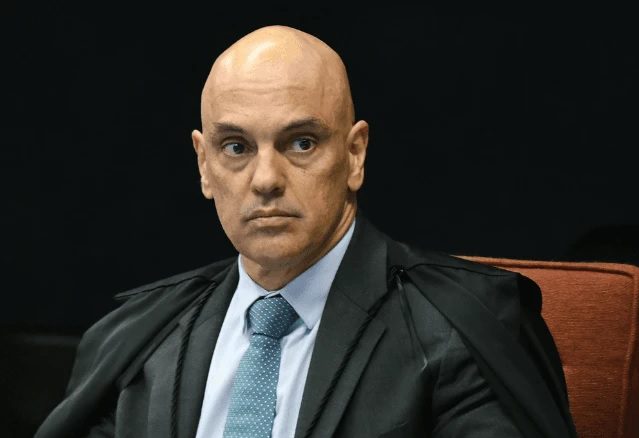 Adeus “X”: Alexandre de Moraes manda suspender antigo Twitter no Brasil | Foto: SBT News