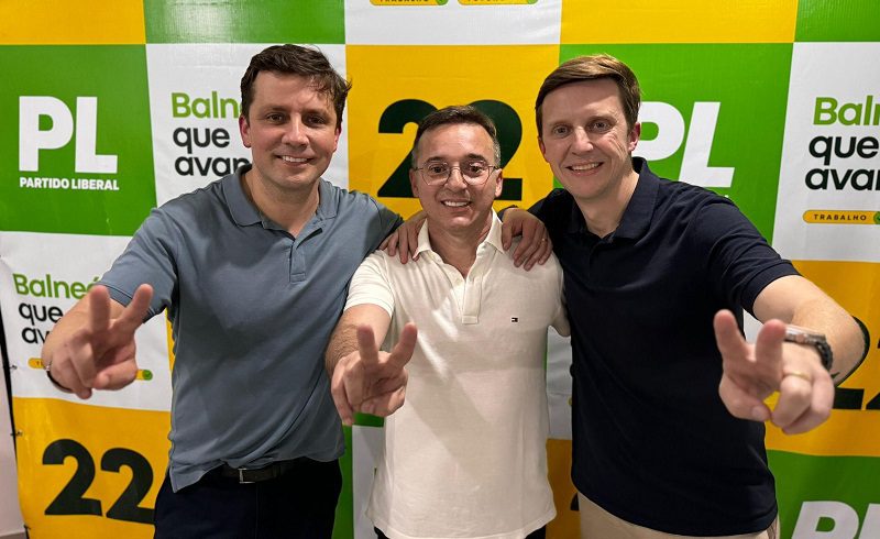 O prefeito Fabrício Oliveira, La Barrica e Peeter Lee Grando, vence a batalha interna no PL. Foto: Divulgação