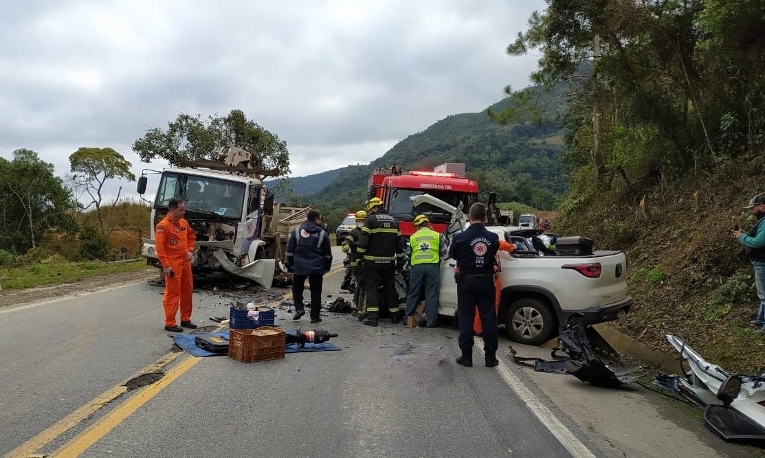 Grave acidente mata mulher na BR-282 | Foto: PRF/Divulgação.