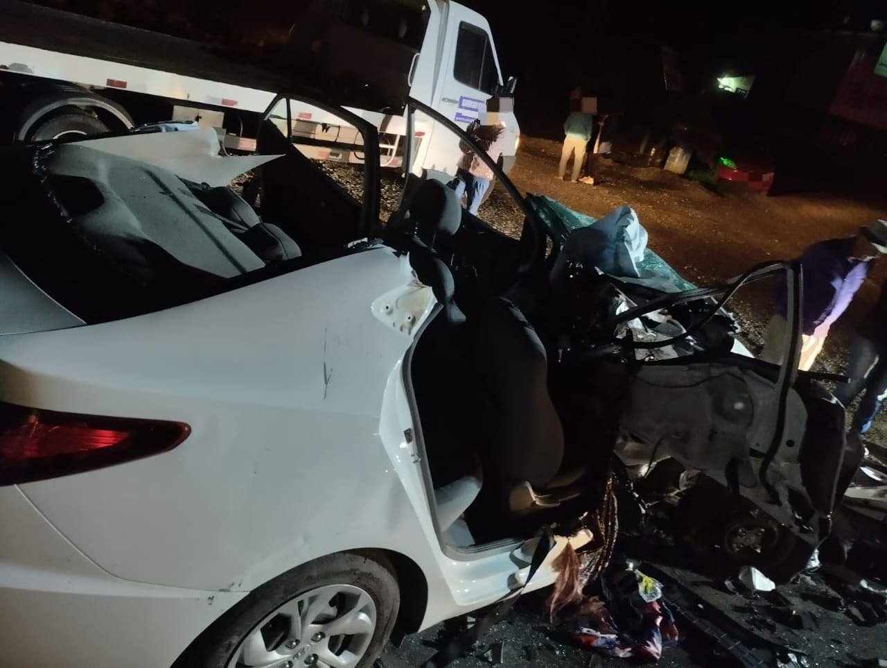 Motociclista morre e moto parte ao meio em grave acidente em SC | Foto: Corpo de Bombeiros/Divulgação.