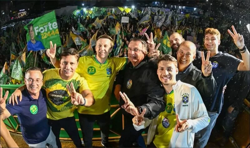 Fabrício, Peeter,Bolsonaro, Jair Renan, Jorginho e Seif. Divulgação 