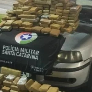 'Casal do crime' é preso em Gol abarrotado com 150 kg de maconha na Capital | Foto: PMRv/Divulgação.