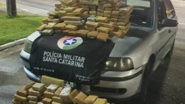 ‘Casal do crime’ é preso em Gol abarrotado com 150 kg de maconha na Capital | Foto: PMRv/Divulgação.