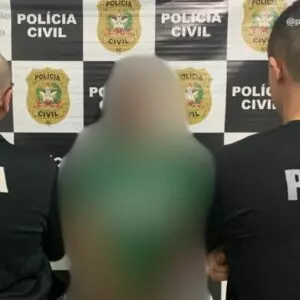 Padrasto foge com a esposa para a Argentina e é preso acusado de estuprar enteada | Foto: Polícia Civil de Santa Catarina