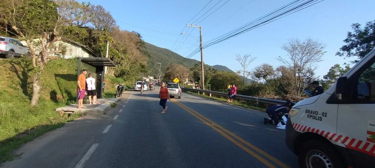 Homem morreu após colidir com placa de sinalização. – Foto: PMRV/Reprodução