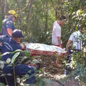 Turista é resgatada após se acidentar em trilha da Grande Florianópolis | Foto: CBMSC