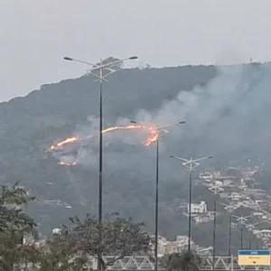 Grande incêndio na Capital mobiliza equipes de resgate | Foto: Arquivo pessoal/Cedida ao SCC SBT