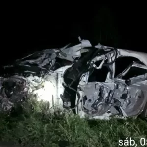 Colisão entre carro e caminhão deixa homem ferido na BR-282