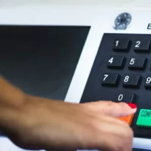 Mensagens revelam compra de votos com cocaína para favorecer candidato em SC