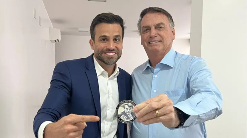 Pablo Marçal quando recebeu a Medalha de Jair Bolsonaro. Reprodução/Redes Sociais