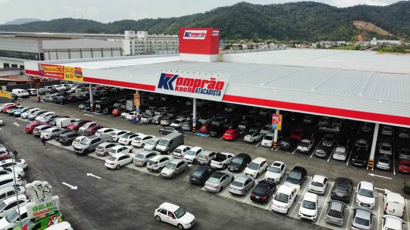 Loja do Komprão é inaugurada em Itajaí. – Foto: Grupo Koch/Reprodução