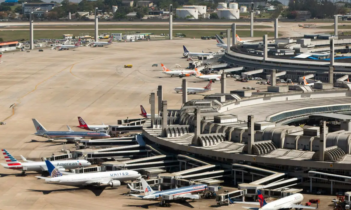 Aviões da força aérea britânica fazem pouso de emergência no RJ | Foto: Daniel Basil/Gov Brasil/Wikipedia, via Agência Brasil 