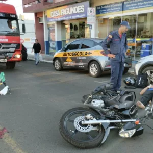 Colisão entre bicicleta e moto em Curitibanos. | Foto: CBMSC