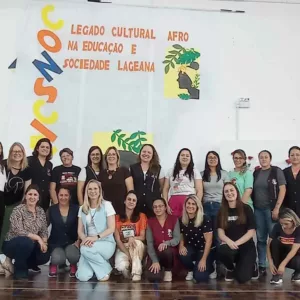 Escola Vidal Ramos Júnior realiza projeto sobre cultura afro