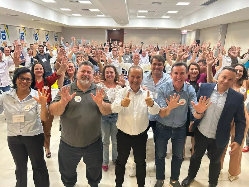 O Republicanos reunido em São José coma presença de Jorginho Mello. Foto: Divulgação.