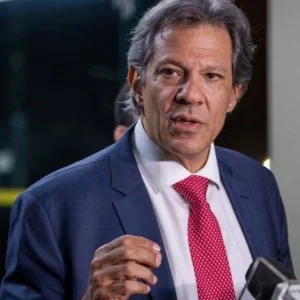 Haddad vai anunciar isenção de Imposto de Renda para quem ganha até R$ 5 mil