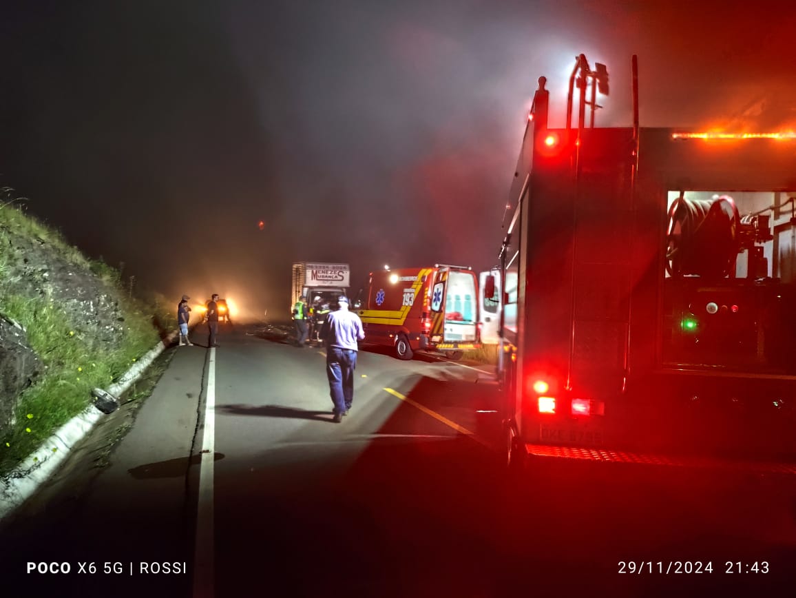 Motorista é encaminhado ao hospital após acidente na Serra. | Foto: CBMSC