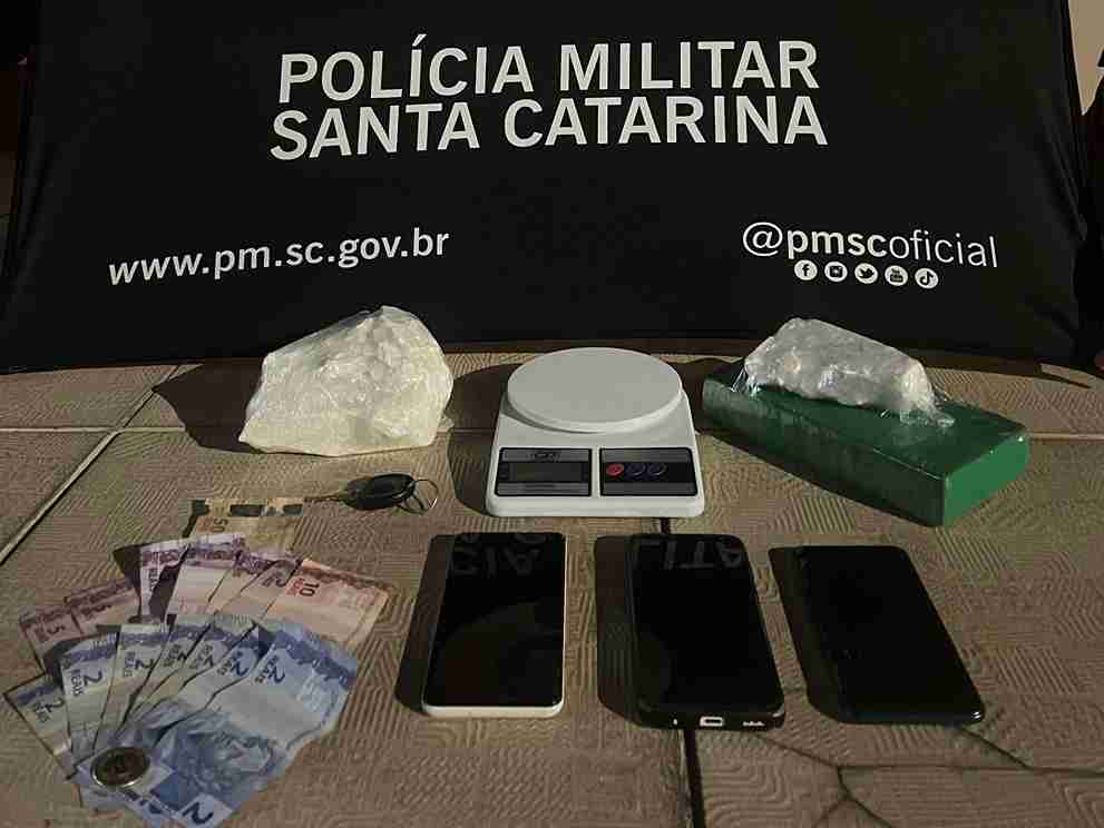 Objetos apreendidos na operação. | Foto: PMSC Lages