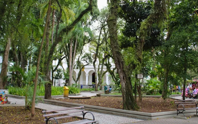 Praça de Criciúma agora está ainda mais linda. – Foto: Decom/Reprodução