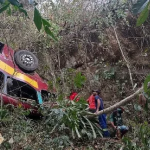 Sobe para 18 o número de mortos no acidente com ônibus escolar em Alagoas