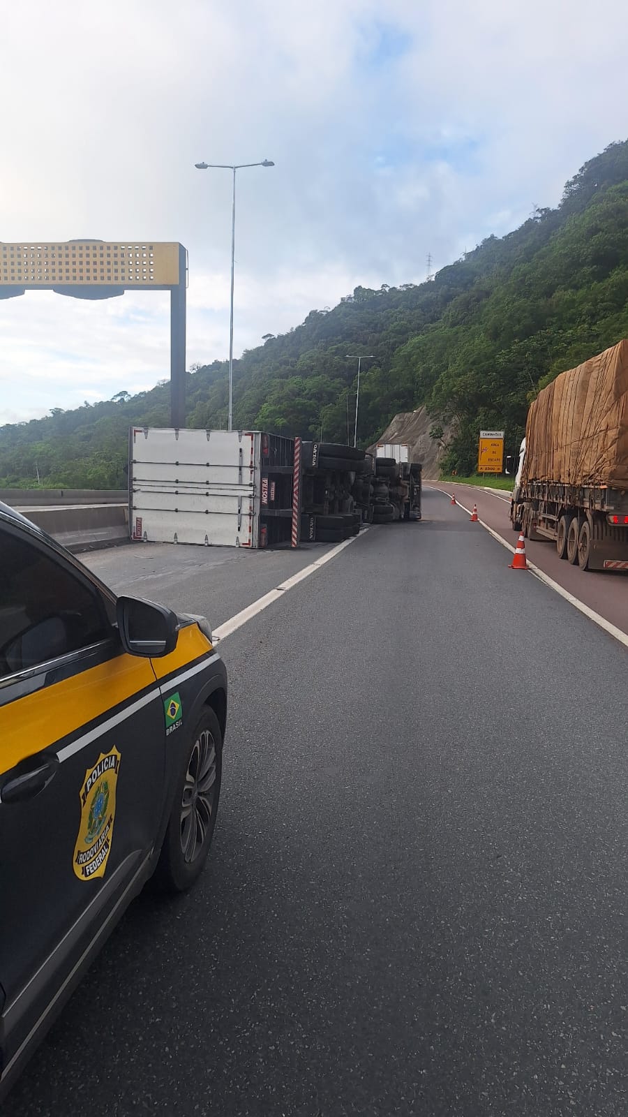 A fila no local chega a três quilômetros | Foto: PRF Paraná/Divulgação 