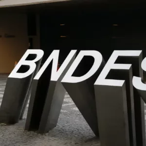 BNDES assina contrato com Banco de Desenvolvimento da América Latina