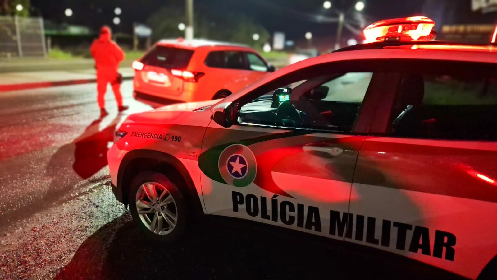 O carro foi recuperado pela PM de Lages | Foto: reprodução redes sociais