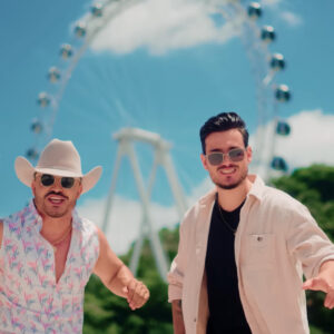 'Descer pra BC' é a música do momento e está no Top 3 do Spotify | Foto: Brenno & Matheus / YouTube