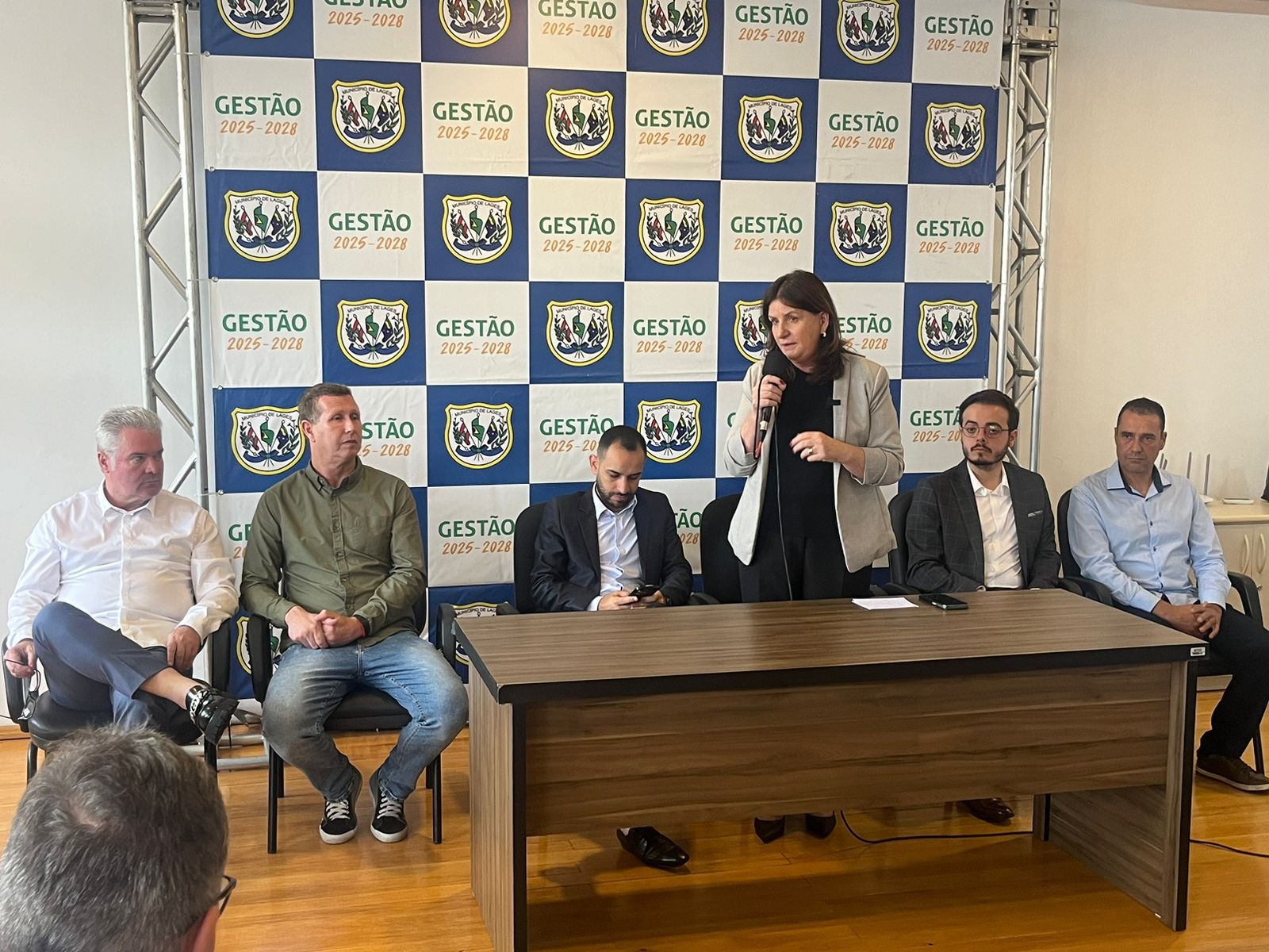 Carmen Zanotto anuncia novos nomes do futuro secretariado. | Foto: Isabela Reche | Rádio Clube de Lages