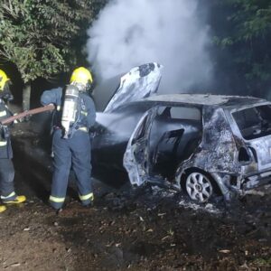 Veículo possui placas de Barracão/PR | Imagem: Corpo de Bombeiros/Reprodução