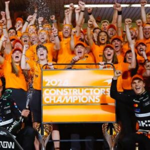 F1: festa 'Papaya' pinta Abu Dhabi de laranja | McLaren | Redes Sociais