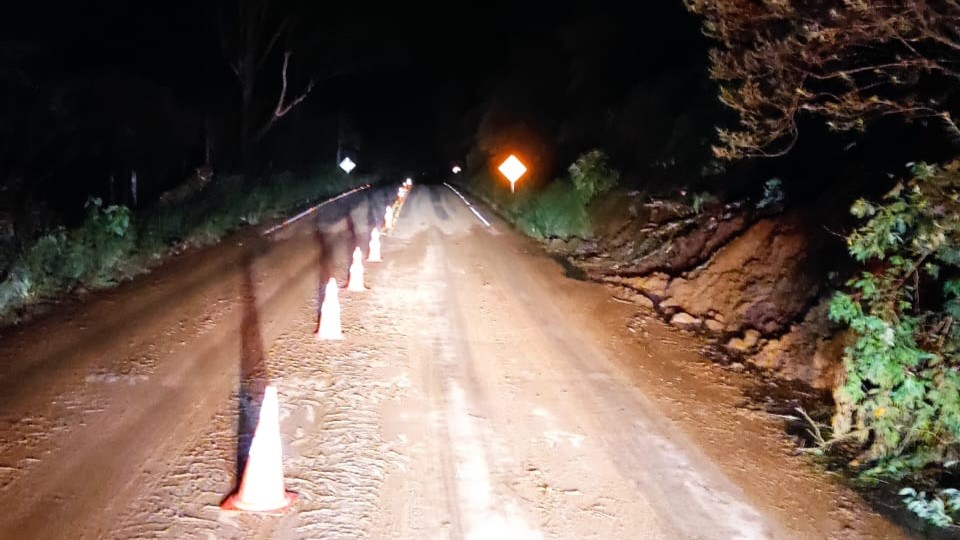 Rodovia da Serra Catarinense é liberada após queda de barreira | Foto: PMRv