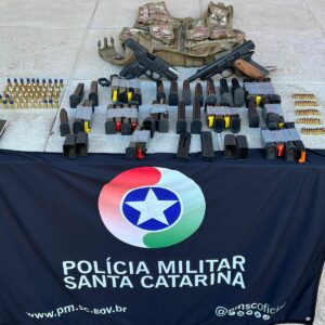 Homem é preso em Lages com armas e munições furtadas. | Foto: PMSC Lages