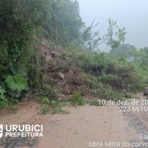 Queda de barreira interdita Serra do Corvo Branco. | Foto: divulgação