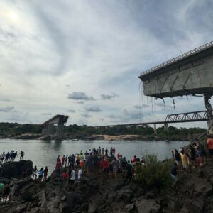 Ponte entre Tocantins e Maranhão desaba; imagens impressionam. - Foto: @siteptbr/Reprodução