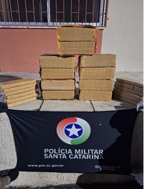 PM intercepta carregamento de 50 Kg de maconha que seria comercializada em Lages