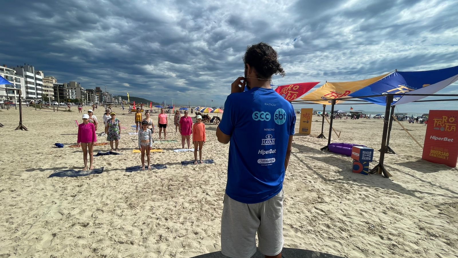 O segundo dia da Arena Farofa SCC SBT já começou! Neste sábado (25), Laércio Botega e Dona Maricotinha estão na Praia do Mar Grosso