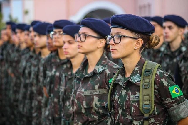 Alistamento militar feminino começa nesta quarta-feira