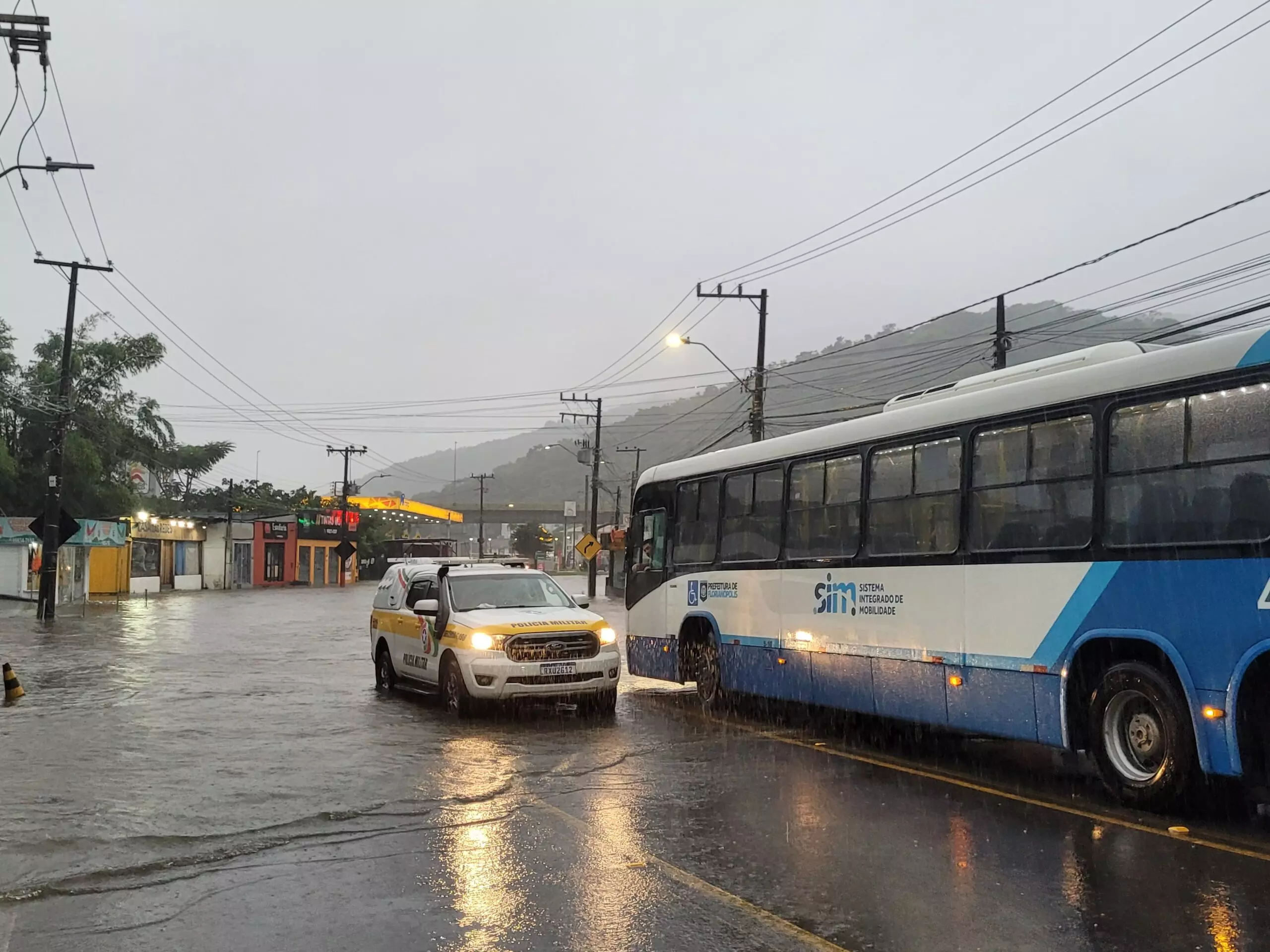 Florianópolis entra em estado de atenção devido à previsão de chuvas intensas | Imagem das últimas chuvas | Foto:  Ricardo Pastrana/ redes sociais