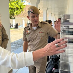 Lei que limita o uso de celulares nas escolas é sancionada e repercute em SC