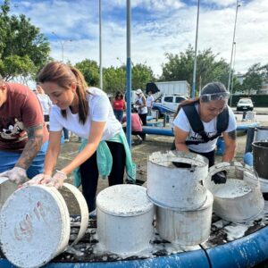 Prefeita de Balneário Camboriú, Juliana Pavan (PSD), nos trabalhos de recuperação da cidade. Foto: divulgação PMBC