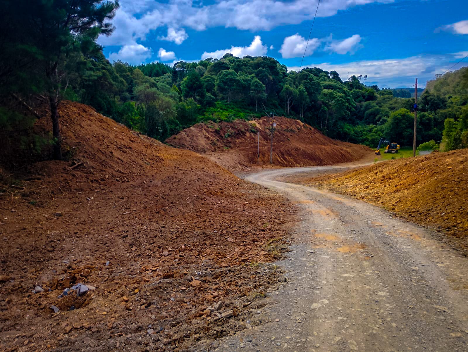 Palmeira realiza ações de melhorias nas estradas rurais | Foto: Prefeitura de Palmeira