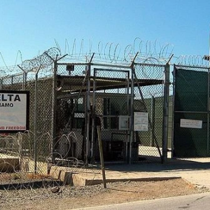 Trump anuncia plano de enviar criminosos para Guantánamo